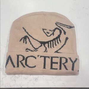 Arc'teryx Beige Knit Beanie